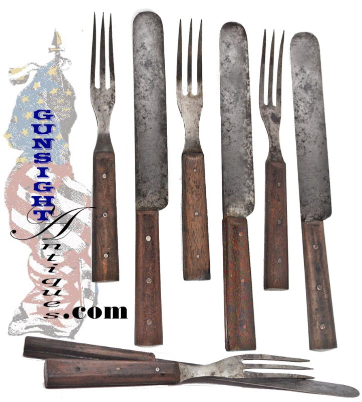 Civil War vintage - matching four place MESS SET